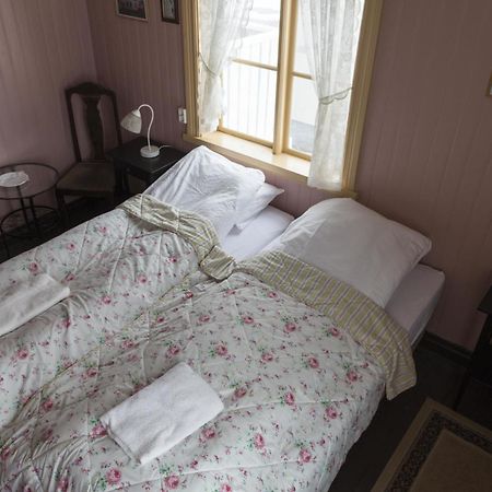 Einarshusid Guesthouse Bolungarvík Esterno foto