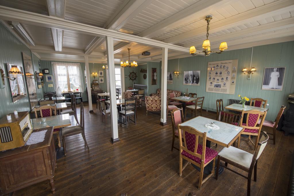 Einarshusid Guesthouse Bolungarvík Esterno foto