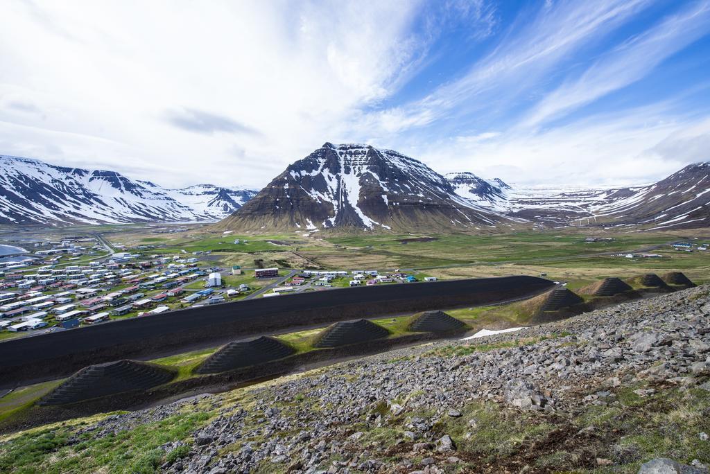 Einarshusid Guesthouse Bolungarvík Esterno foto