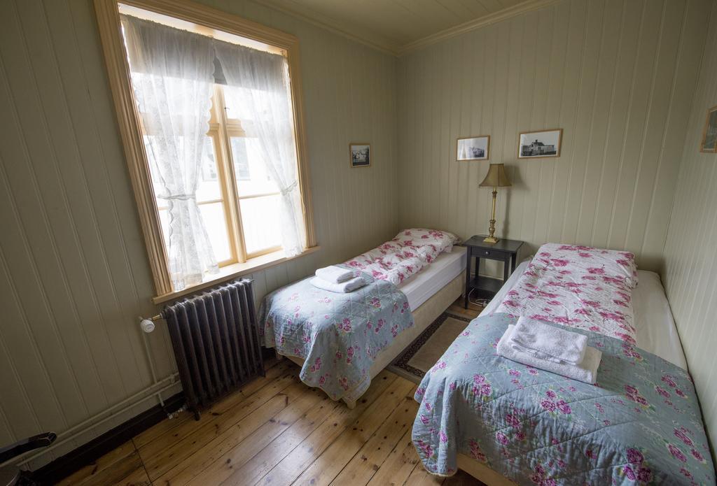 Einarshusid Guesthouse Bolungarvík Esterno foto